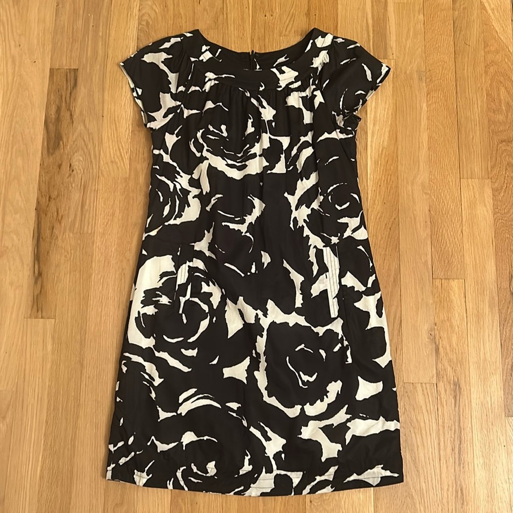 J. Crew Floral Black & White with Pockets Cap Sleeve Dress Women’s Size 0 - Picture 16 of 16